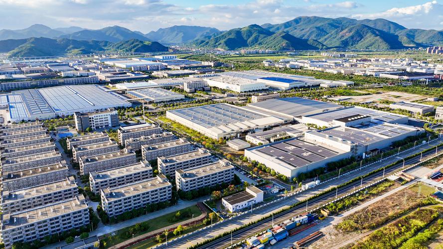 艺路先锋走进吉利极氪工厂，真情说唱颂扬宁波先进制造之光